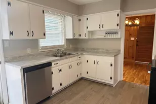 100 Kirk Rd, Greensboro, NC 27455 - Photo 6