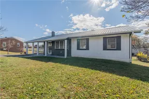 155 Calvary Dr, Mount Airy, NC 27030 - Photo 2