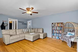 210 W King St, King, NC 27021 - Photo 8