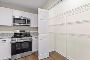 308 Hickory Ln, Salisbury, NC 28147 - Photo 4