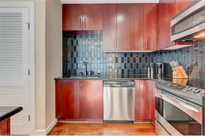 201 Elm Street #704, Greensboro, NC 27401 - Photo 6