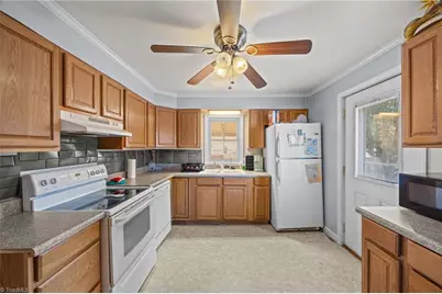 1215 Cleveland Avenue, Burlington, NC 27217 - Photo 8