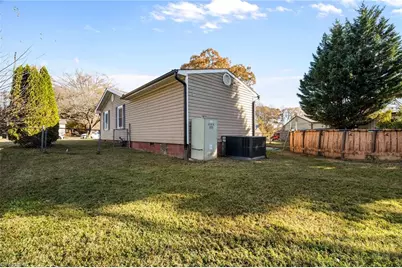 1215 Cleveland Avenue, Burlington, NC 27217 - Photo 20