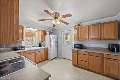 1215 Cleveland Avenue, Burlington, NC 27217 - Photo 6