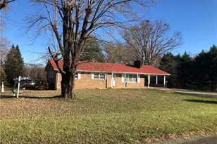 1029 Oak Ridge Rd, Cana, VA 24317 - Photo 2