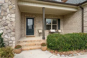 125 Bandelier Ct, Clemmons, NC 27012 - Photo 2