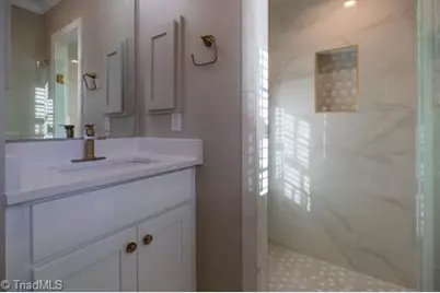 1405 Lyndhurst Drive, High Point, NC 27262 - Photo 18