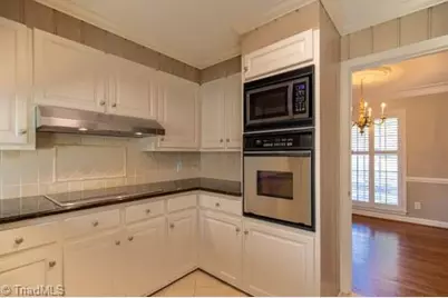 1405 Lyndhurst Drive, High Point, NC 27262 - Photo 8