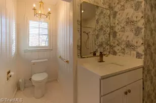 1405 Lyndhurst Dr, High Point, NC 27262 - Photo 26