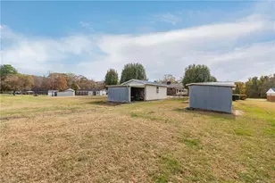 5009 Wainwright Rd, McLeansville, NC 27301 - Photo 36