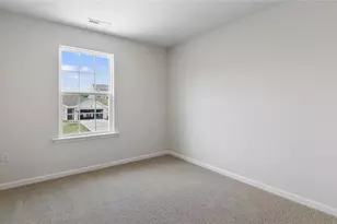 1627 Faircrest Ln, Greensboro, NC 27406 - Photo 16