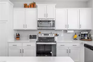 1035 Turfwood Trl, Pfafftown, NC 27040 - Photo 12