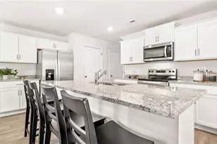 1626 Faircrest Ln, Greensboro, NC 27406 - Photo 6