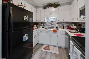 1707 N Main St, Mount Airy, NC 27030 - Photo 6