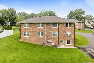 1707 N Main St, Mount Airy, NC 27030 - Photo 2