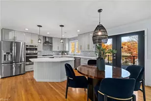 32 Kemp Rd E, Greensboro, NC 27410 - Photo 4