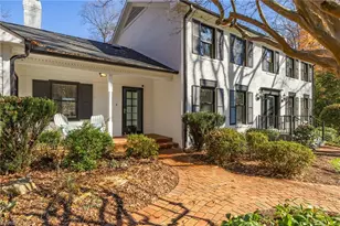 32 Kemp Rd E, Greensboro, NC 27410 - Photo 8