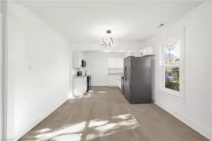 516 S Hamilton St, Eden, NC 27288 - Photo 6