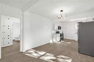 516 S Hamilton St, Eden, NC 27288 - Photo 8