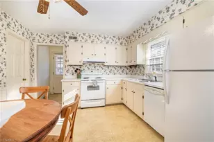 1526 Regency Ct, Burlington, NC 27215 - Photo 14