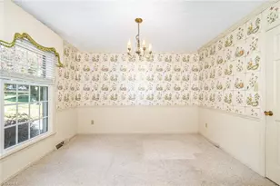 1526 Regency Ct, Burlington, NC 27215 - Photo 8