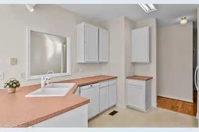 4603 Laurel Run Drive, Greensboro, NC 27410 - Photo 10