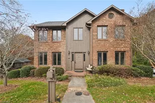 113 Briar Ridge Cir, Winston-Salem, NC 27104 - Photo 2