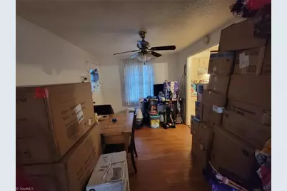 2305 Wilcox Drive, Greensboro, NC 27405 - Photo 32