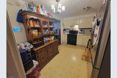 2305 Wilcox Drive, Greensboro, NC 27405 - Photo 38