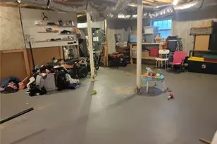 2305 Wilcox Dr, Greensboro, NC 27405 - Photo 8