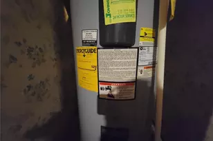 2305 Wilcox Dr, Greensboro, NC 27405 - Photo 10