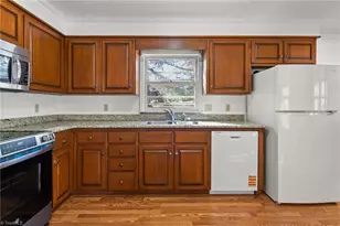 707 Willowmoore Ave, Thomasville, NC 27360 - Photo 10