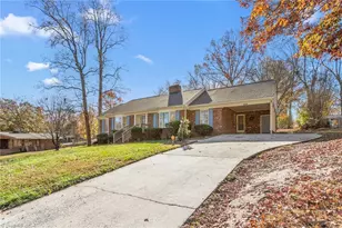 707 Willowmoore Ave, Thomasville, NC 27360 - Photo 1