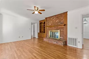 707 Willowmoore Ave, Thomasville, NC 27360 - Photo 16