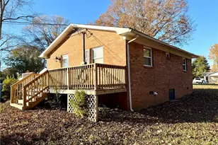 421 Sycamore Cir, Yadkinville, NC 27055 - Photo 16