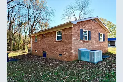 421 Sycamore Circle, Yadkinville, NC 27055 - Photo 18
