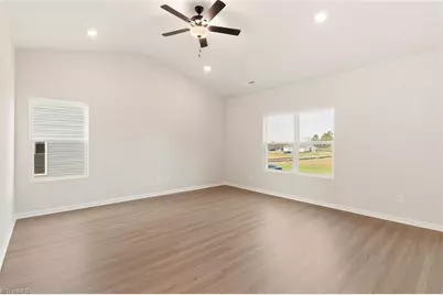 1084 Russell Drive, Winston-Salem, NC 27127 - Photo 2