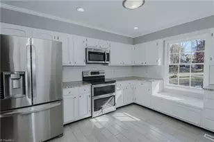 1903 Delmar Dr, Greensboro, NC 27406 - Photo 8