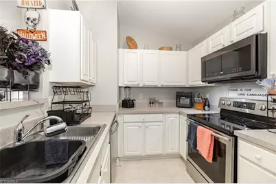 3698 Cotswold Avenue, Greensboro, NC 27410 - Photo 10