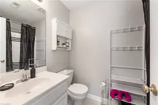 3698 Cotswold Ave, Greensboro, NC 27410 - Photo 16