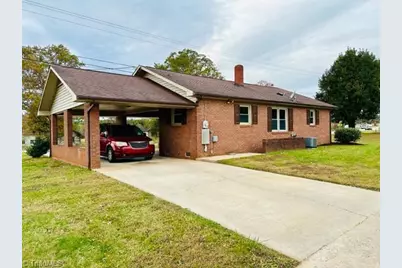 3028 Sparta Road, North Wilkesboro, NC 28659 - Photo 4