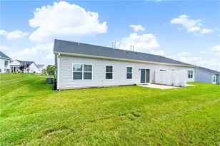 6531 Knob Crk Dr, Whitsett, NC 27377 - Photo 16