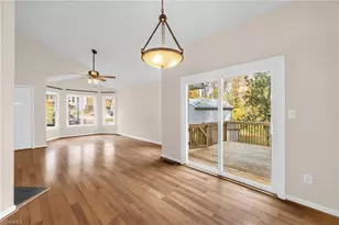 10 Dunnberry Ct, Greensboro, NC 27455 - Photo 4