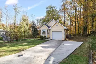 10 Dunnberry Ct, Greensboro, NC 27455 - Photo 34