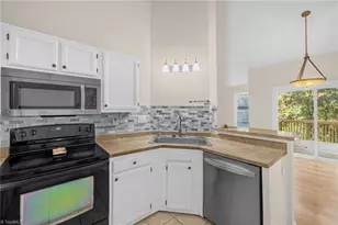 10 Dunnberry Ct, Greensboro, NC 27455 - Photo 8