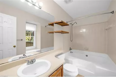 10 Dunnberry Court, Greensboro, NC 27455 - Photo 12