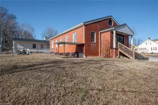 402 and 410 Worth St, Mount Airy, NC 27030 - Photo 16