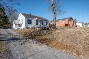 402 and 410 Worth St, Mount Airy, NC 27030 - Photo 28