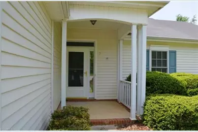 7 Drakestone Court, Greensboro, NC 27455 - Photo 2