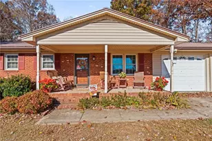 423 Watford Rd, Thomasville, NC 27360 - Photo 6